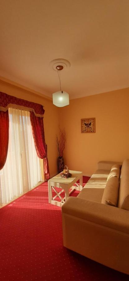 Hotel Le Olive Elbasan Kültér fotó